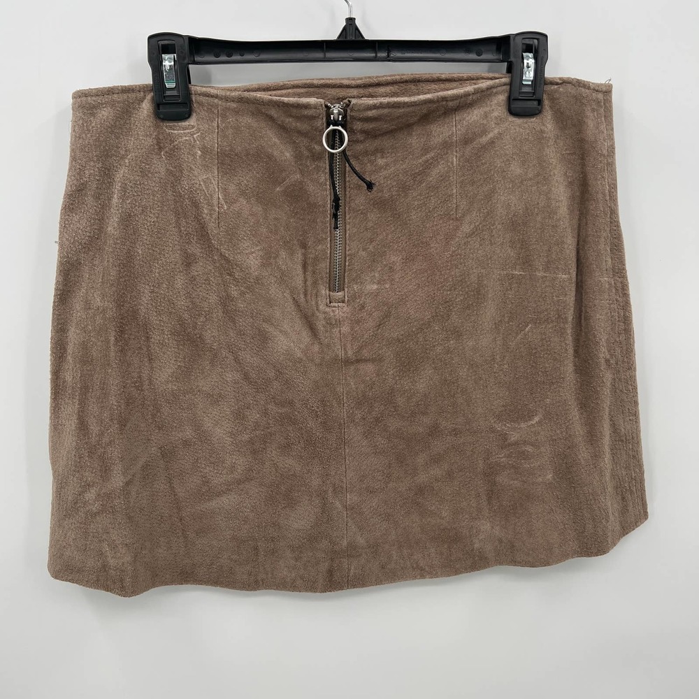 Blank NYC Women's Leather Mini Skirt Size 31 - Picture 2 of 4